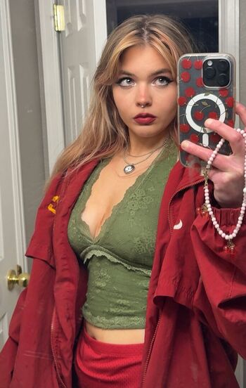 Full leaked Aiiygatorz private onlyfans photo