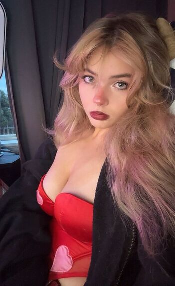 Full leaked Aiiygatorz private onlyfans photo