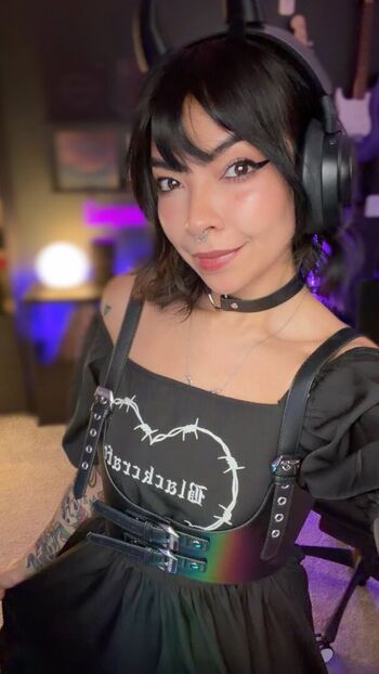 Full leaked Aileensenpaireacts private onlyfans photo