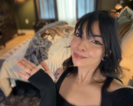 Full leaked Aileensenpaireacts private photo