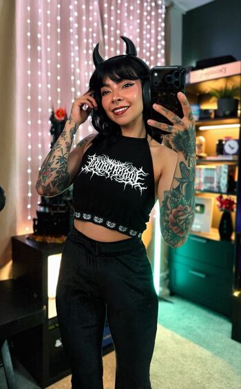 AileenSenpaiReacts