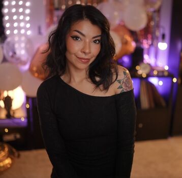 Full leaked Aileensenpaireacts private photo