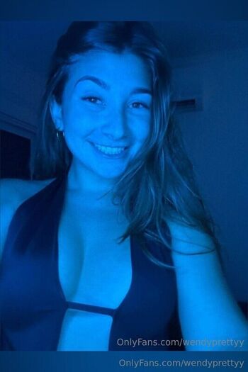 Full leaked Aileney on private photo