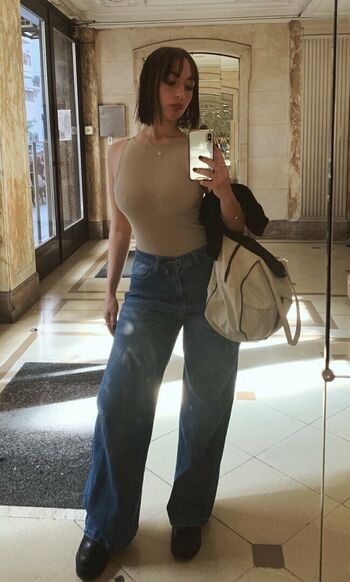 Full leaked Aili private photo