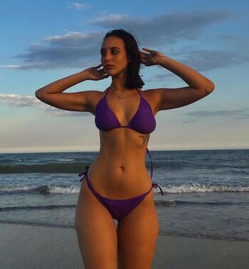 Full leaked Aili private photo