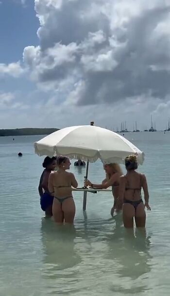 Full leaked Aimie perino private photo