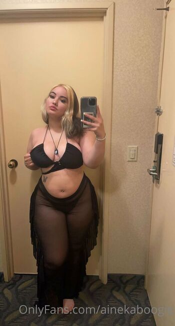 Full leaked Ainekaboogie  page private photo