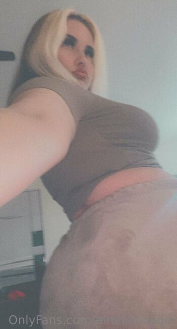 Full leaked Ainekaboogie private photo