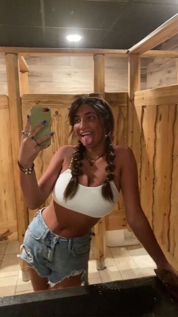 Full leaked Ainsley n private onlyfans photo