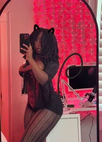 Full leaked Aisha private onlyfans photo