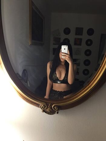 Full leaked Aishagguull private photo