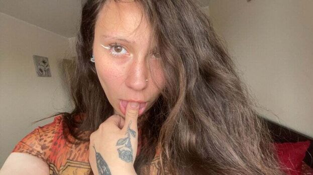 Full leaked Aisharouhi private onlyfans photo