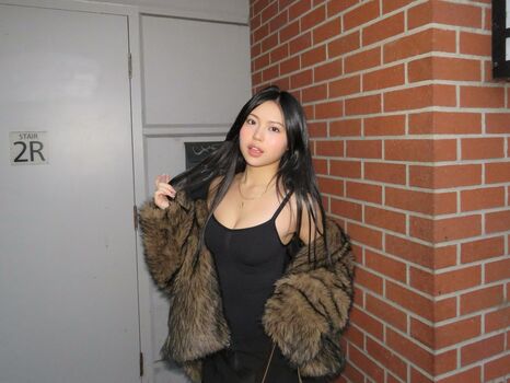 Full leaked Aishlvsu private onlyfans photo