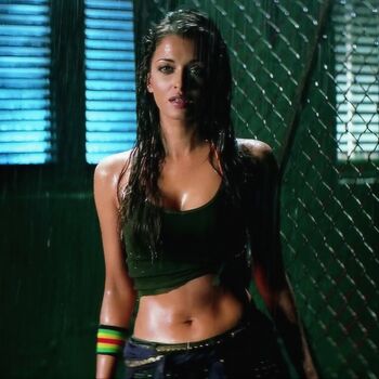 Full leaked Aishwarya rai private photo