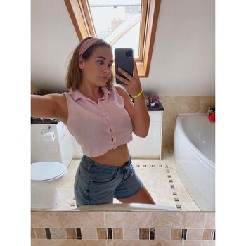 Full leaked Aisling norman private photo