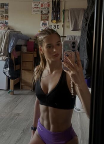 Full leaked Aiva pinches private photo