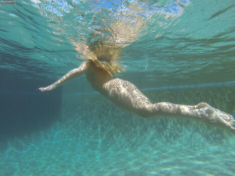 Full leaked Aj applegate page private onlyfans photo