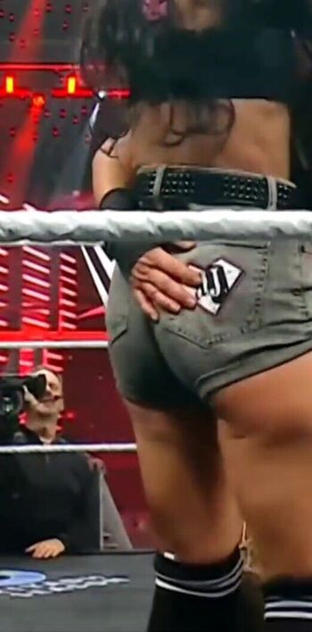 AJ Lee
