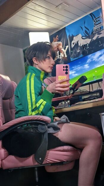 Full leaked Akemy sama page private photo