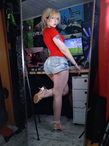 Full leaked Akemy sama private photo