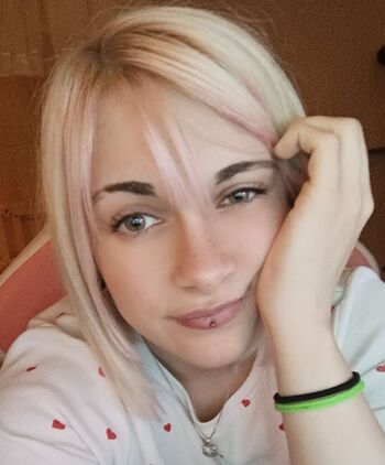 Full leaked Akikoyuzuki private photo