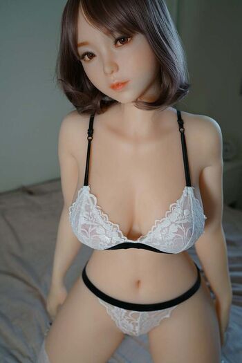 Full leaked Akira doll private photo