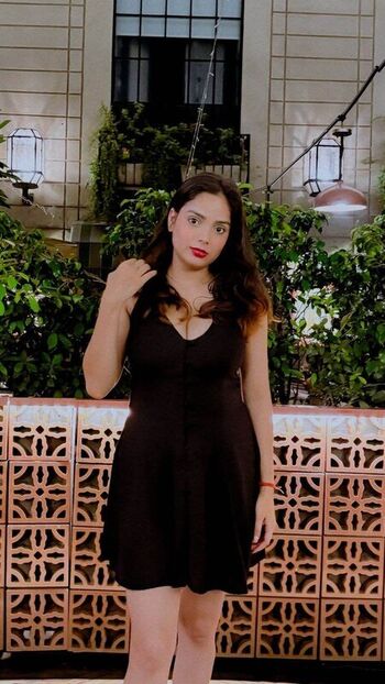 Full leaked Akriti bajpai private photo