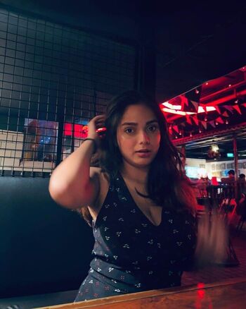 Full leaked Akriti bajpai private photo