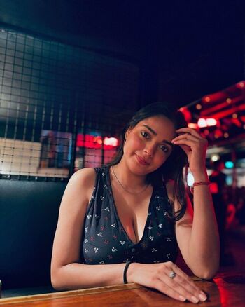 Full leaked Akriti bajpai private photo
