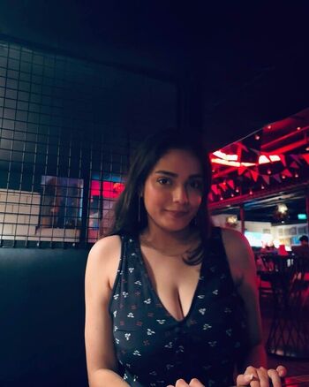 Full leaked Akriti bajpai private photo