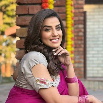 Full leaked Akshara singh private photo