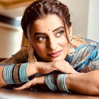 Full leaked Akshara singh private photo
