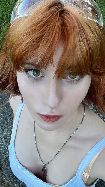 Full leaked Akutles private photo