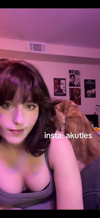 Full leaked Akutles  page private photo