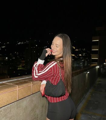 Full leaked Aln crv private onlyfans photo