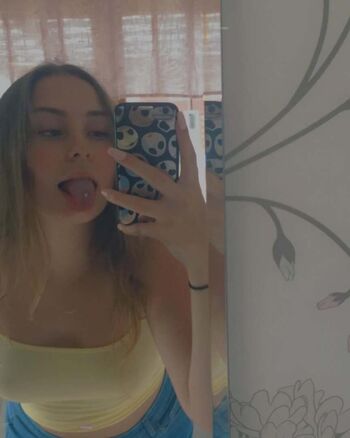 Full leaked Alxxandra private onlyfans photo