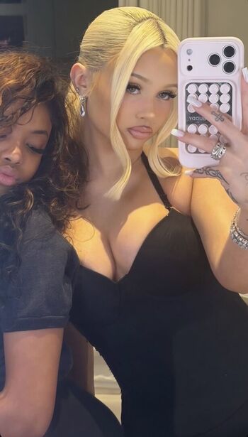 Full leaked Alabama barker private onlyfans photo