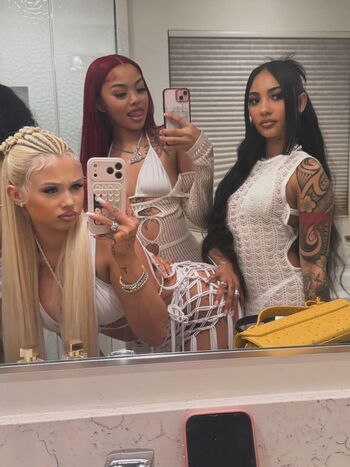 Full leaked Alabama barker private onlyfans photo