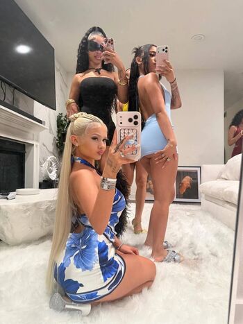 Full leaked Alabama barker private onlyfans photo