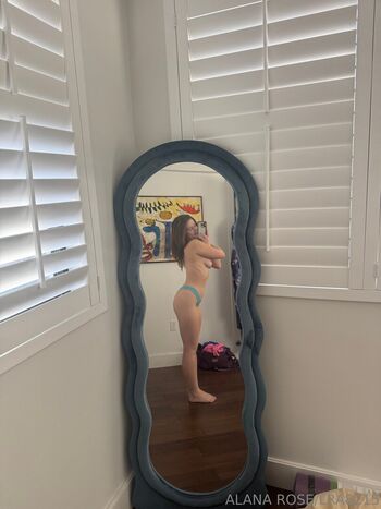 Full leaked Alanarose page private onlyfans photo