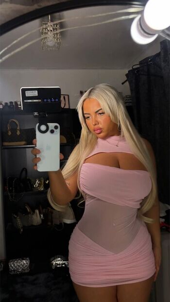 Full leaked Alanciaax private onlyfans photo