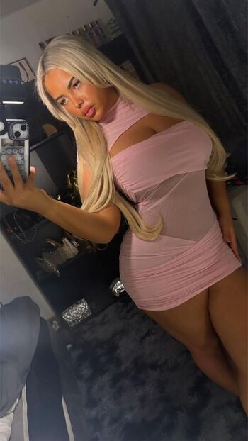 Full leaked Alanciaax private onlyfans photo