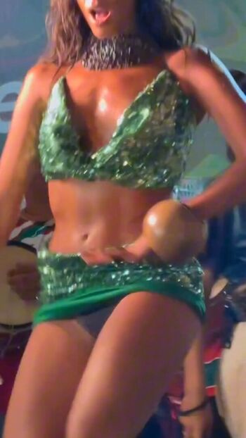 Full leaked Alane dias page private onlyfans photo