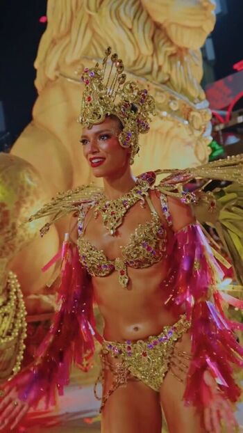 Full leaked Alane dias page private onlyfans photo