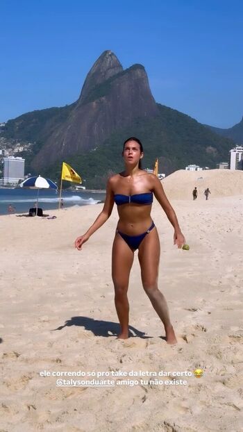 Full leaked Alane dias private onlyfans photo