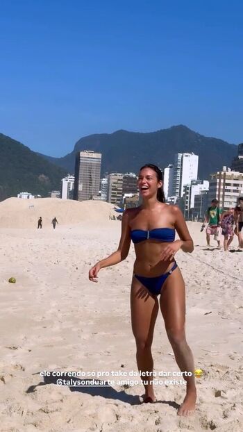 Full leaked Alane dias private onlyfans photo