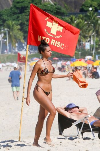 Full leaked Alane dias private photo