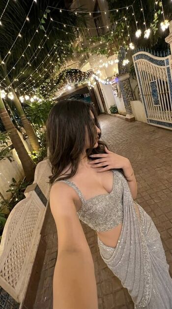 Full leaked Alasmin naaz page private photo