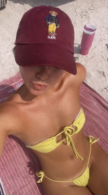 Full leaked Alba debarco private onlyfans photo