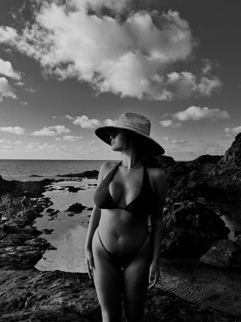 Full leaked Albaagdiazz private photo